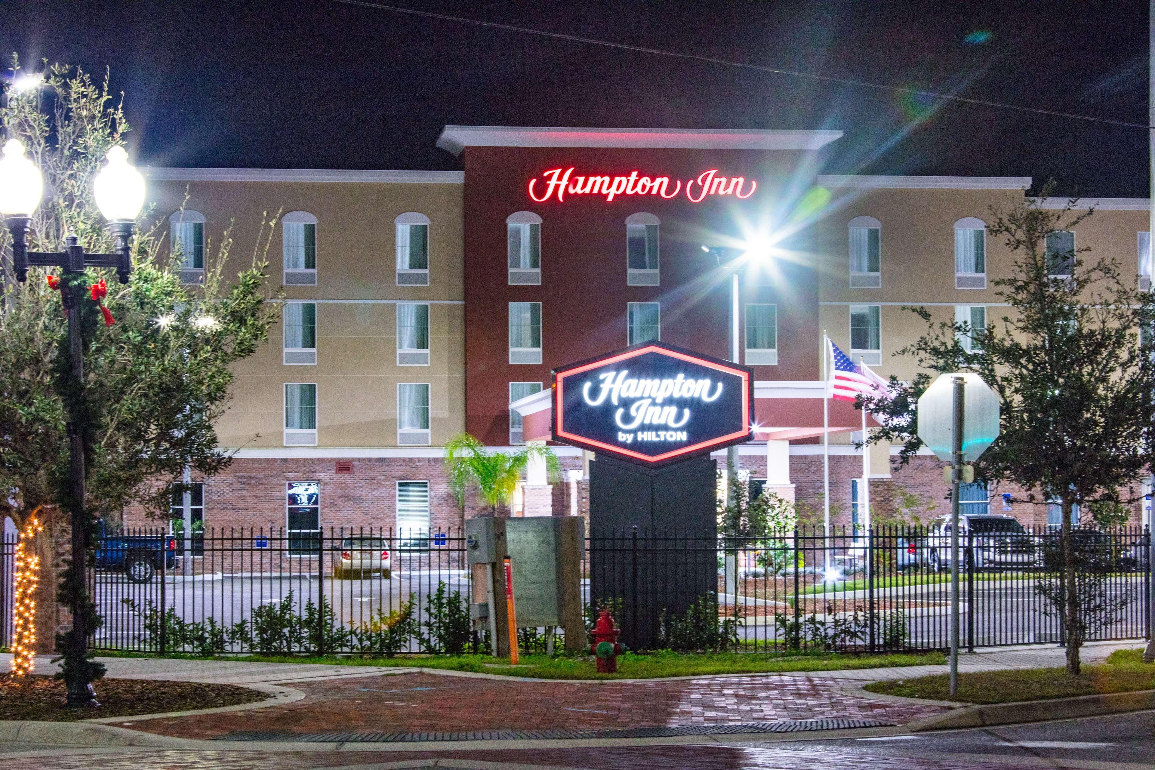 Hampton Inn - Palatka Bagian luar foto