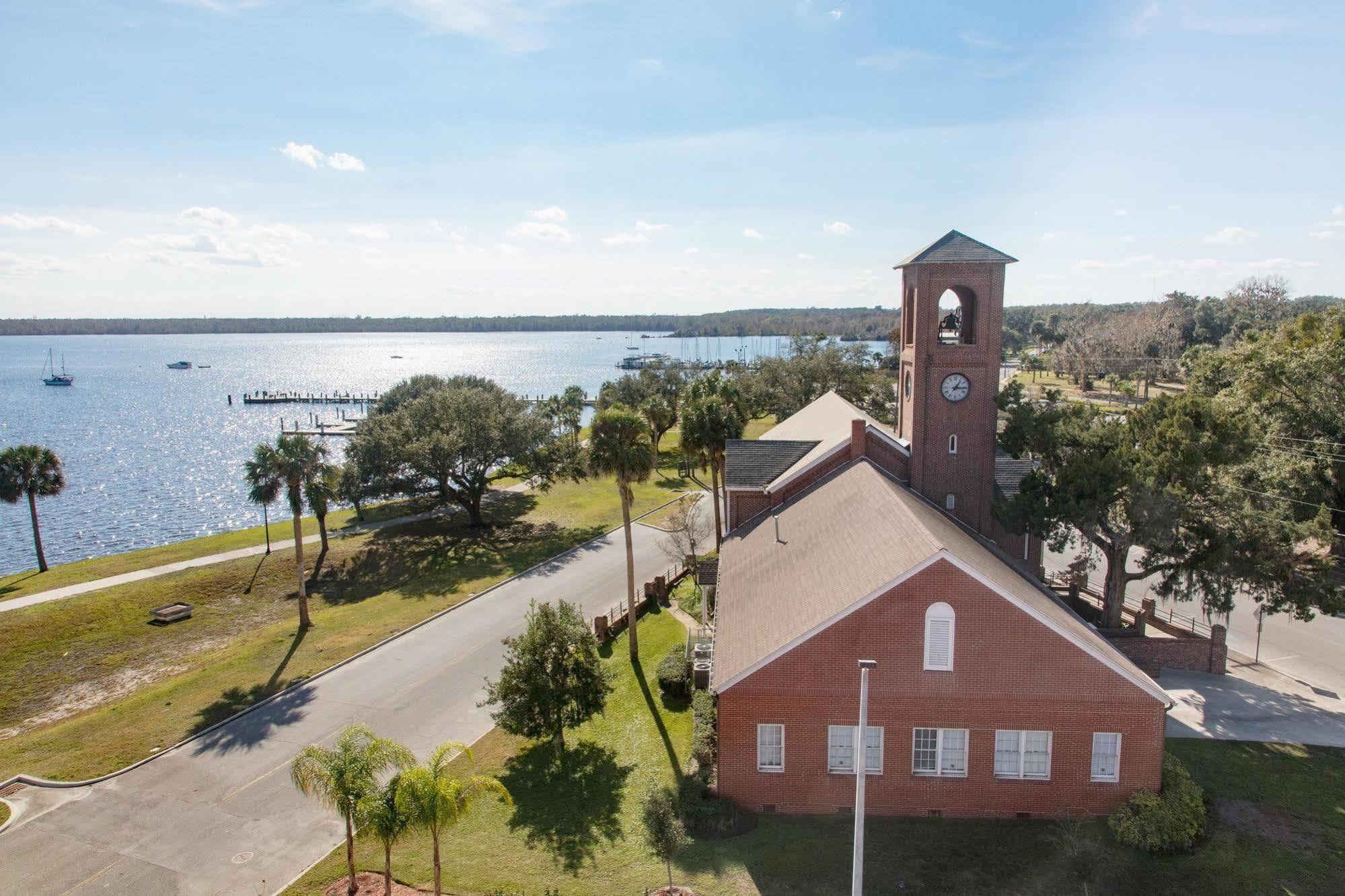 Hampton Inn - Palatka Bagian luar foto